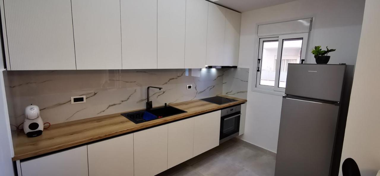 Lungomare Luxury Sea View Apartaments Vlorë Extérieur photo