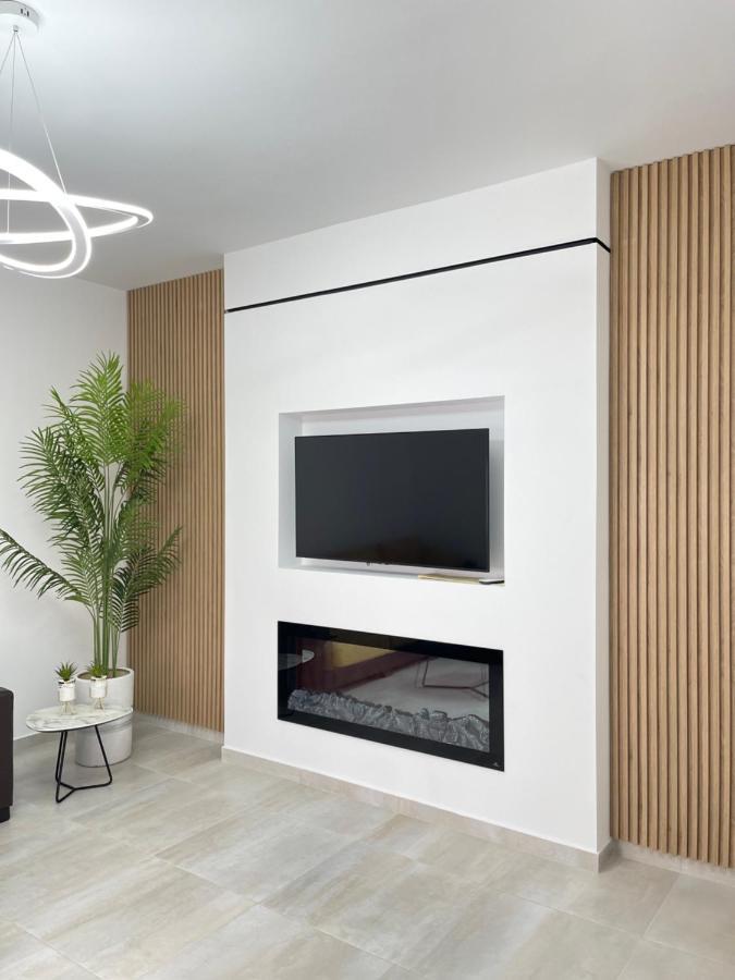 Lungomare Luxury Sea View Apartaments Vlorë Extérieur photo