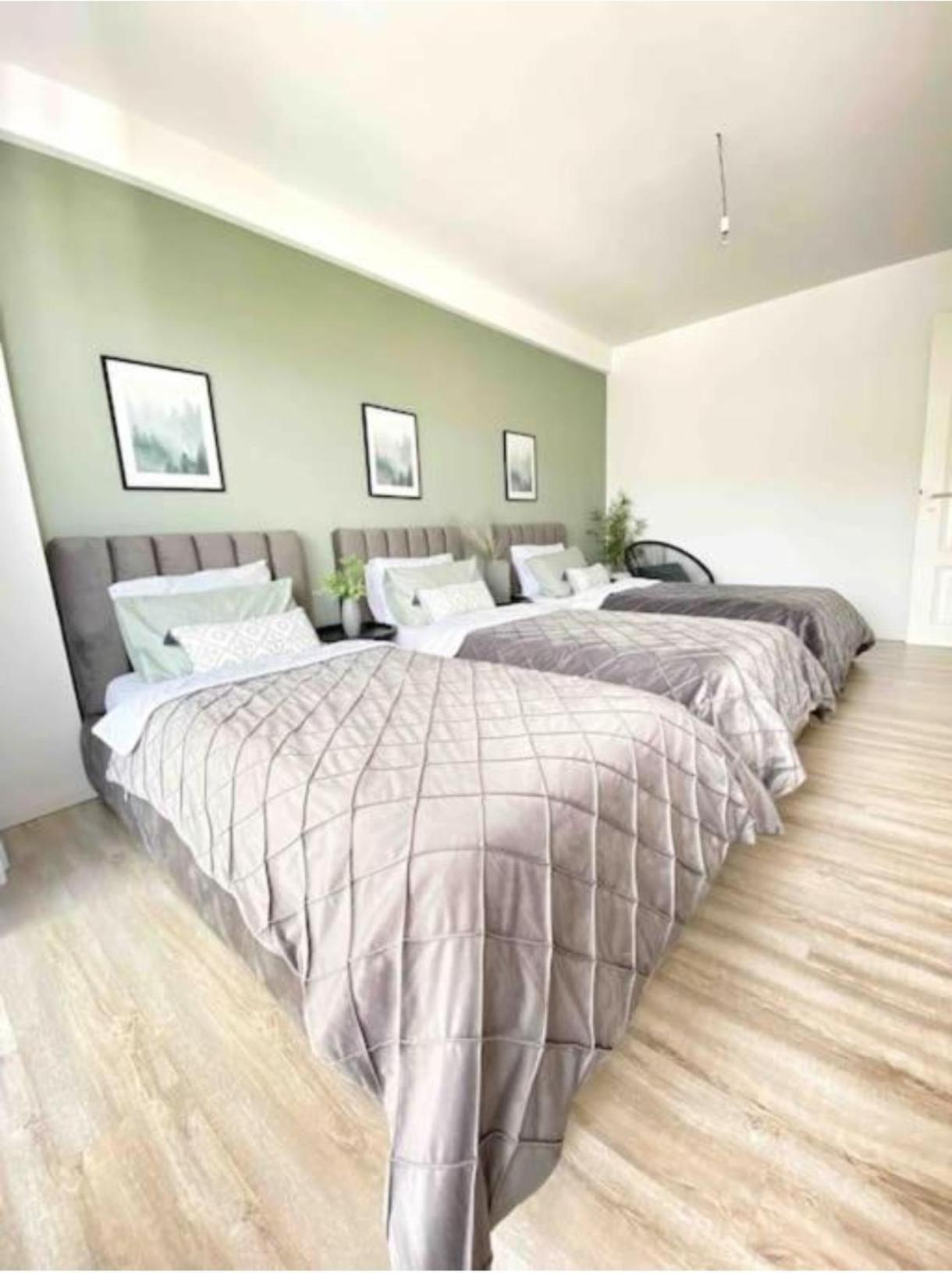Lungomare Luxury Sea View Apartaments Vlorë Extérieur photo