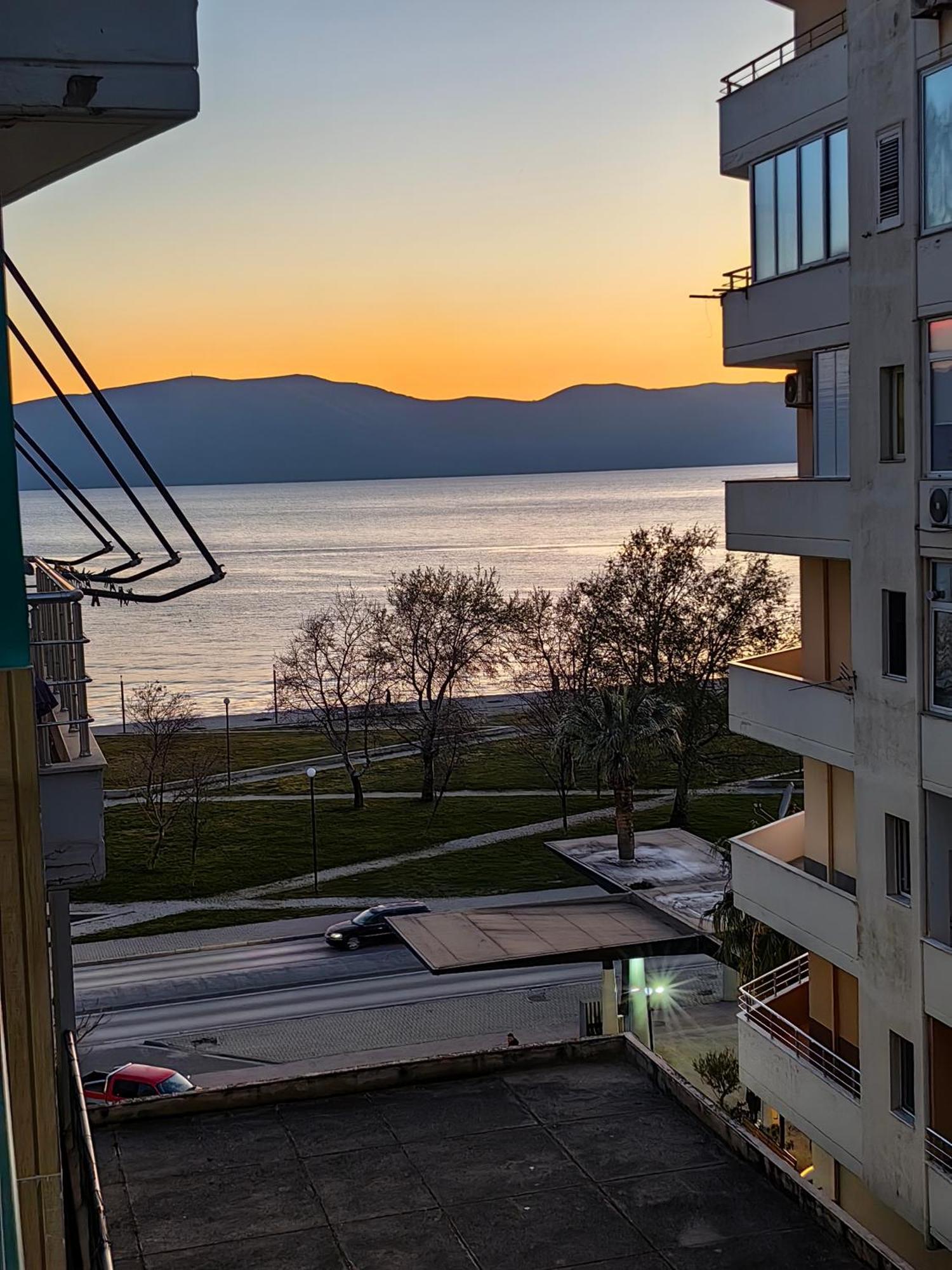 Lungomare Luxury Sea View Apartaments Vlorë Chambre photo